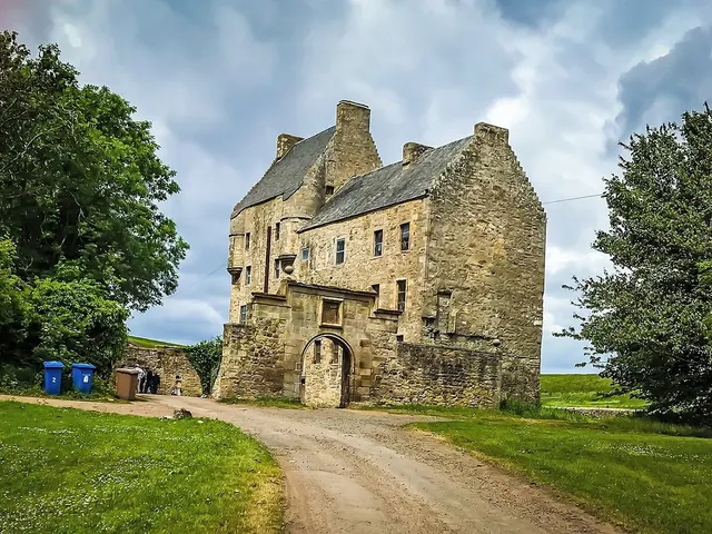Midhope Castle, Lallybroch in Outlander
